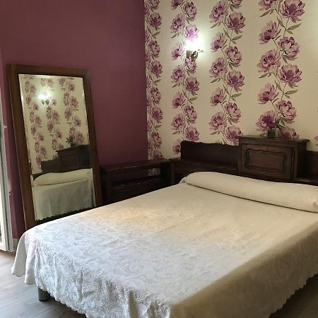 Hotel Au Picardy Nice Buitenkant foto